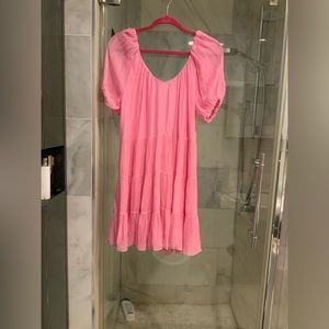 Rebeca taylor new dress coming from no smoking no pet home .